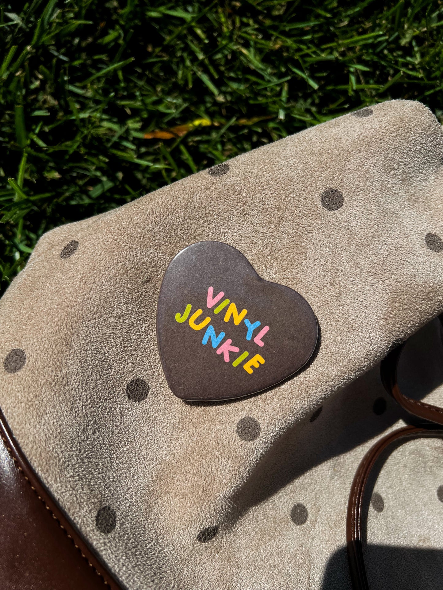 vinyl junkie pin