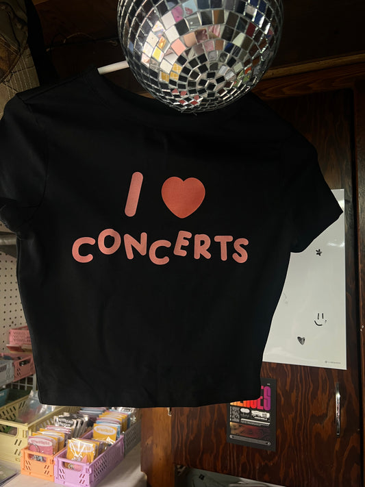 *clearance concerts crop top size S (Copy)